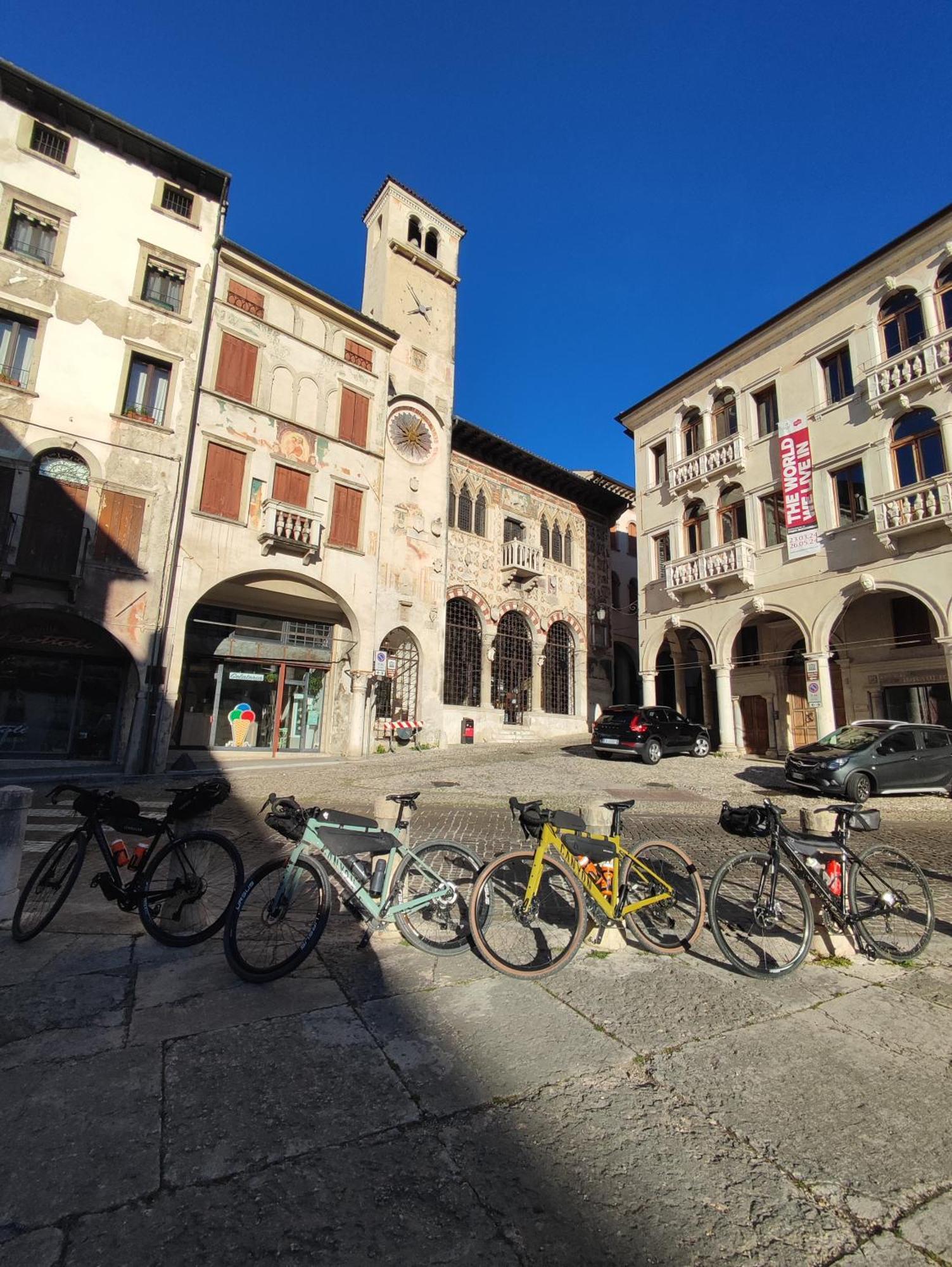 Torre Ca Emo, La Mansarda Di Serravalle Vittorio Veneto Exterior foto